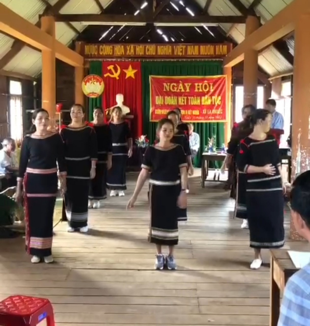 Ủy Ban Mặt Trận Tổ Quốc Xã Ea Knuếc Tổ Chức Thành Công Ngày Hội Đại Đoàn Kết Toàn Dân Tộc Năm 2022.